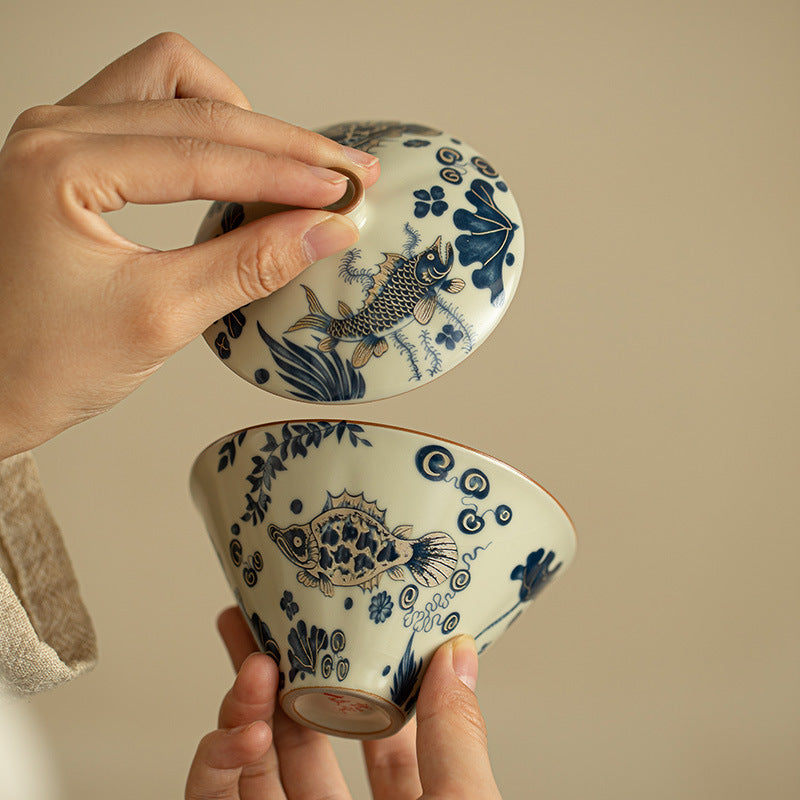 Chinese tea set, Sancai teacup with fish and algae pattern