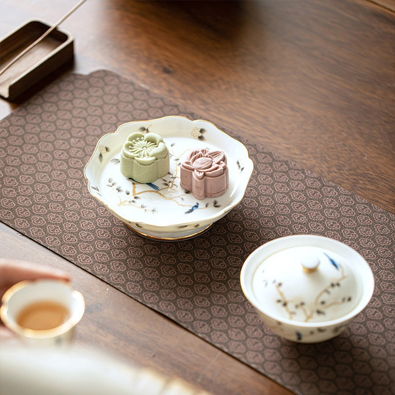 Chinese tea set, traditional craftsmanship, white porcelain gilded, tea set